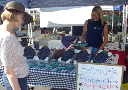 Schmidt's Blueberry Farm rejoined the Madrona Farmers Market for the 2009 season on July 10th. Photo copyright 2009 by Zachary D. Lyons.